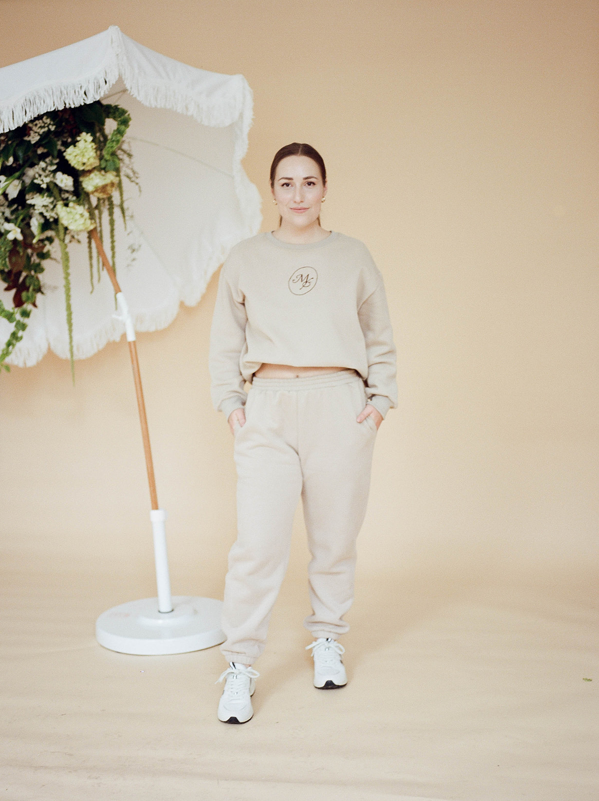 Brand photos of a wedding planner in a Baltimore studio